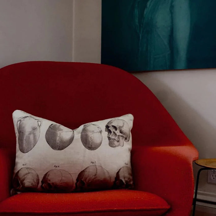 THE POWER OF TEXTURES: TIPS FOR DECORATING WITH ARTWORK, PILLOWS, AND RUGS