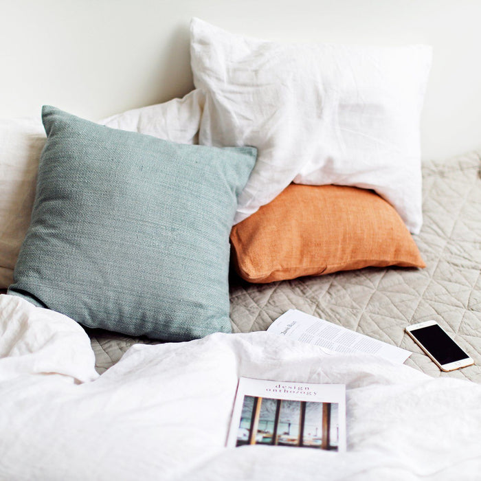 Buying Pillows and Pillow Covers Online: Tips and Tricks