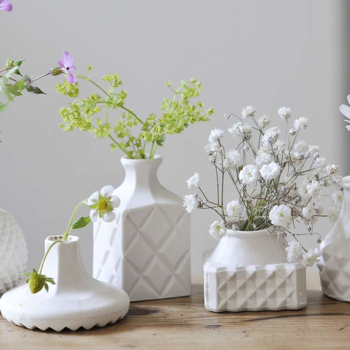 HOME DÉCOR IDEAS WITH VASES AND VESSELS