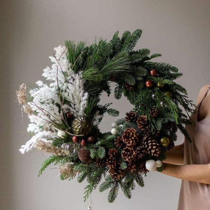 THE SYMBOLIC SIGNIFICANCE OF THE NEW YEAR'S WREATH IN YOUR HOME