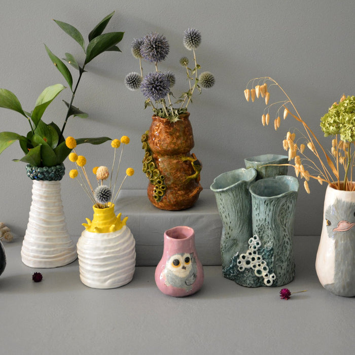 Using Decorative Vases to Add Style and Elegance to Your Home