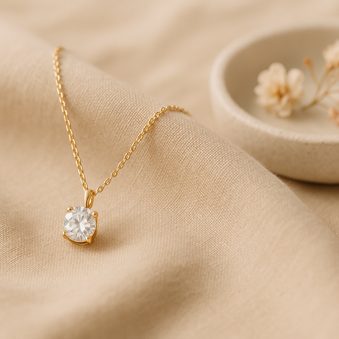 Single Zircon Diamond Pendant Necklace