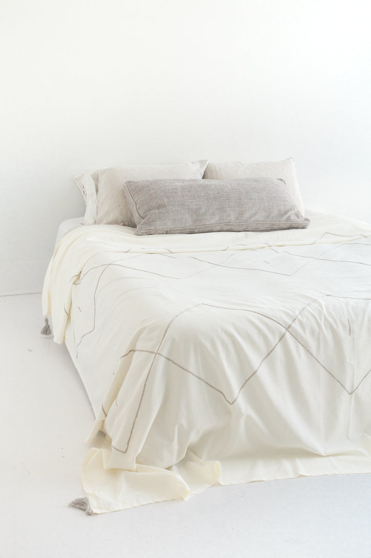 Hygge Cave Berber Cotton Bedspread - Thumbnail 3