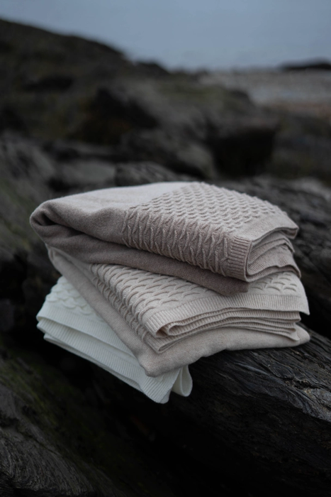 NEW! KNIT THROWS