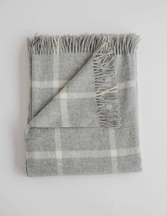 Cozy merino throw for home – hygge cave