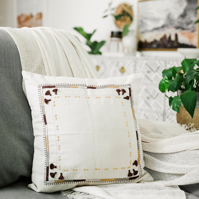 CUEVA HIGIENE | ALMOHADAS INDIAS BORDADAS DE 16"