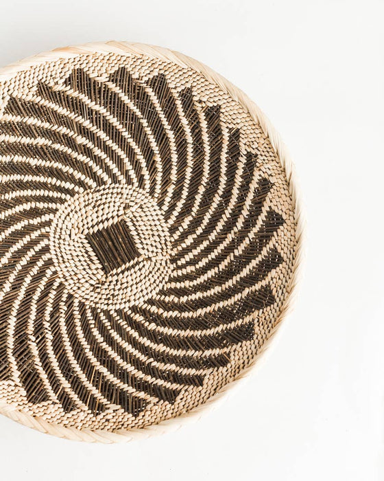 HYGGE CAVE | AURORA WALL BASKET Ethically crafted in Zambia natural
