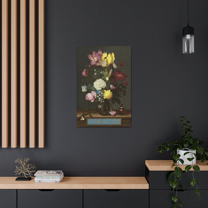 HYGGE CAVE | BOUQUET OF FLOWERS IN A GLASS VASE