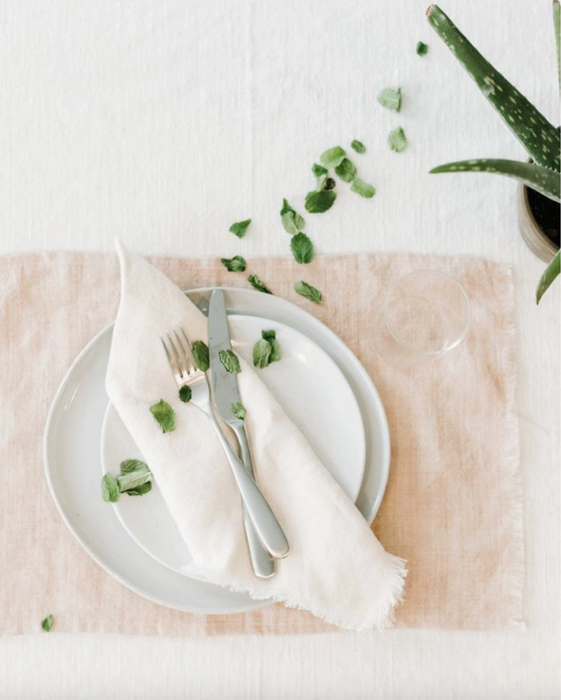 HYGGE CAVE | STONE WASHED LINEN PLACEMAT INDIA FLAX BELGIAN STONE WASH
