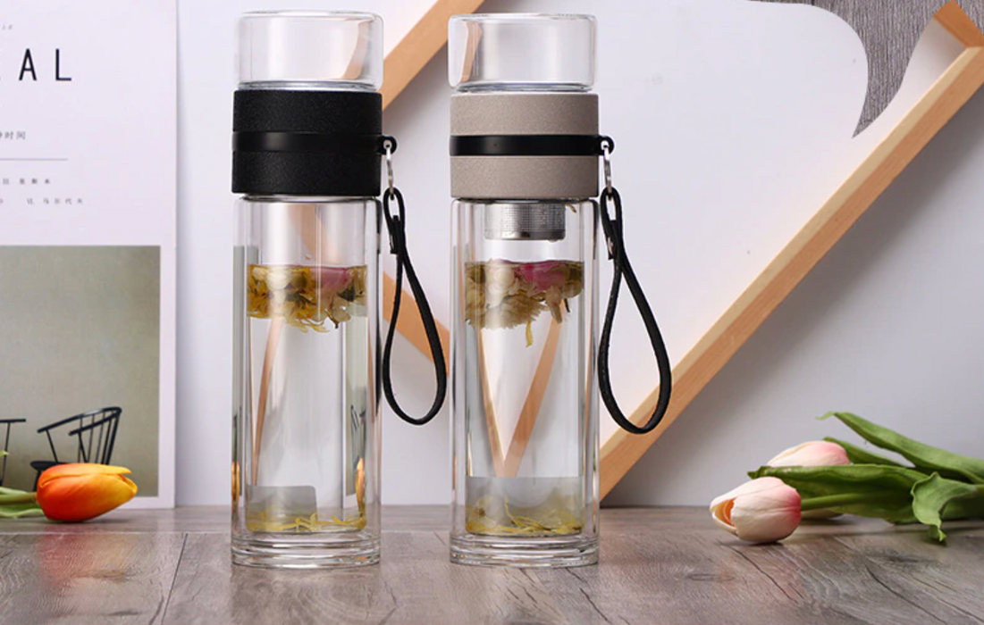 HYGGE Sense - GLASS TEA & FRUIT INFUSER - 2022 COLLECTION 500ML Glass Water bottles for dink tea with infuser Double Wall Bottle for water brief Portable outdoor ST195