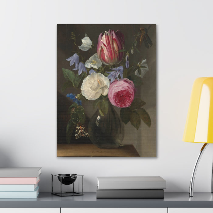 HYGGE CAVE | ROSES AND A TULIP IN A GLASS VASE
