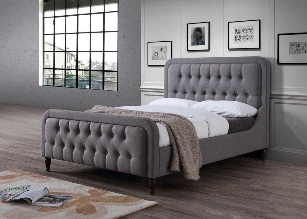 HYGGE CAVE | LIGHT GRAY FABRIC QUEEN BED
