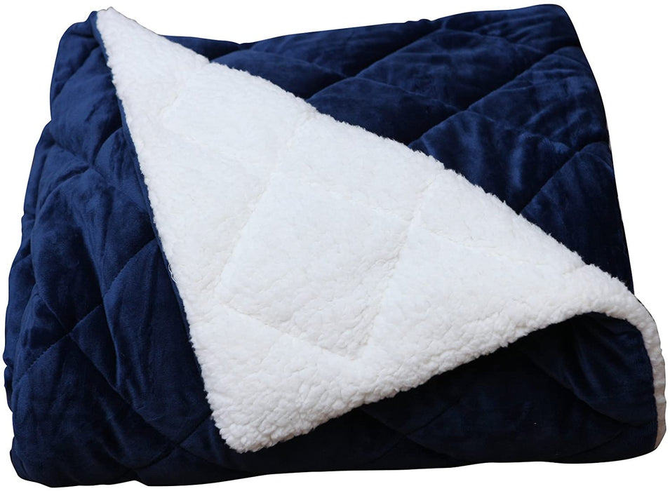 HYGGE CAVE | SUPER SOFT NAVY BLUE THROW BLANKET