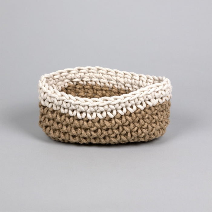 HYGGE CAVE | WHITE AND BEIGE CROCHET PLANTER