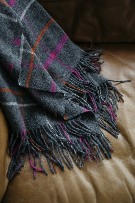 Cozy merino throw for home – hygge cave