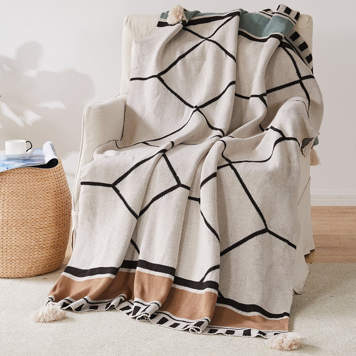 HYGGE CAVE | SOFT TASSEL KNITTED BLANKETS