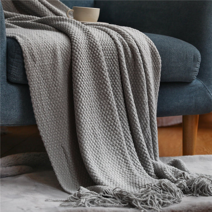 HYGGE CAVE | TEXTILE DECORATIVE KNITTED BLANKET
