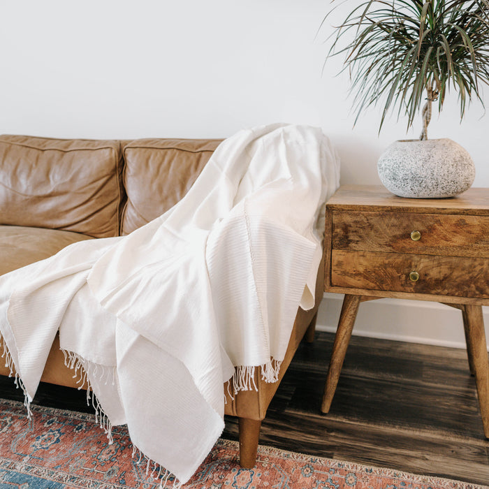 HYGGE CAVE | 3 PANEL SOLID QUEEN COTTON BLANKET