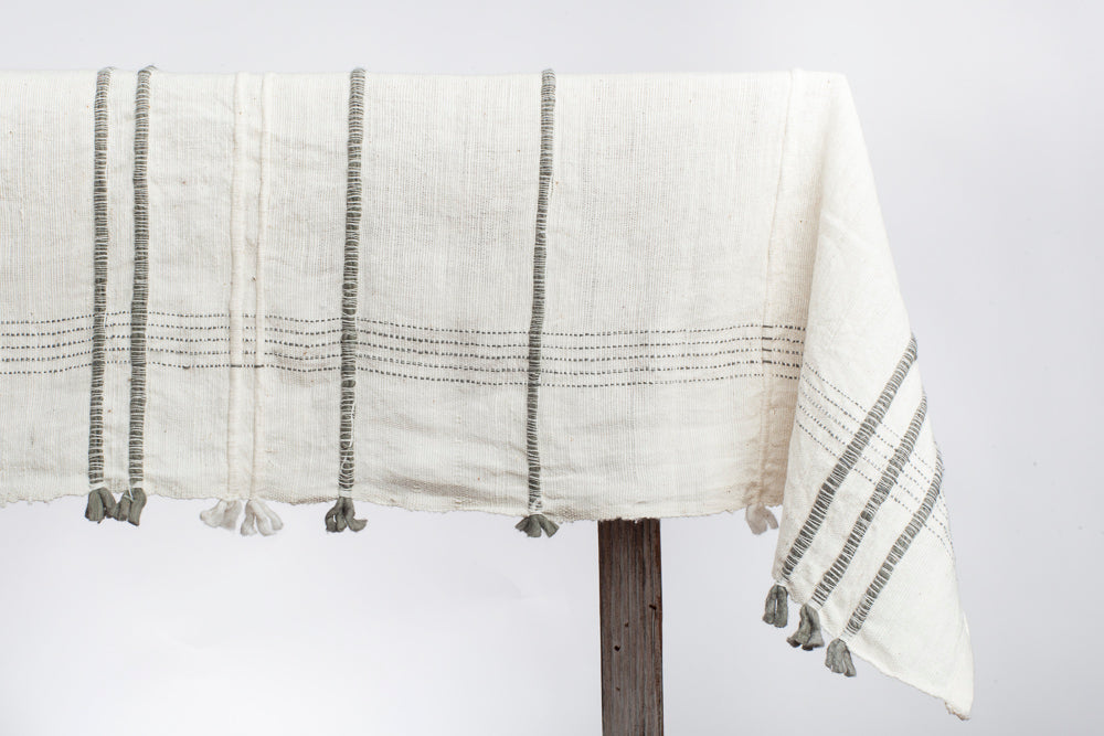 HYGGE CAVE | RIBBONS TABLECLOTH 96X54