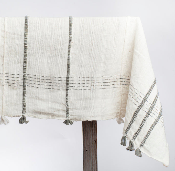 HYGGE CAVE | RIBBONS TABLECLOTH 96X54
