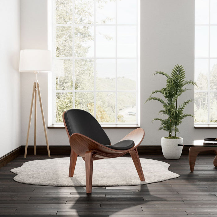 This modern and stylish Nordic Style Chair is the perfect addition to any contemporary living space, providing both comfort and elegance in equal measure.