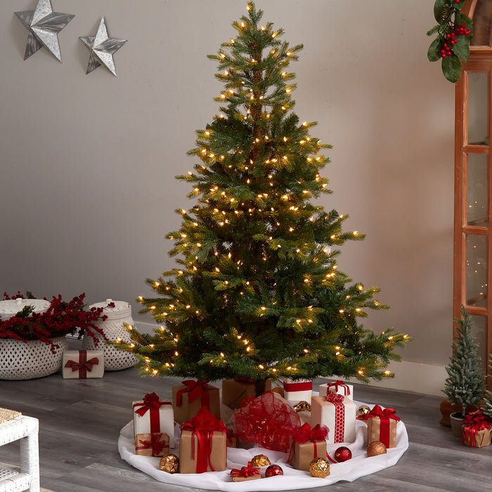 -Artificial Christmas Tree with 750 Clear Lights and 1912 Bendable Branches - hygge cave