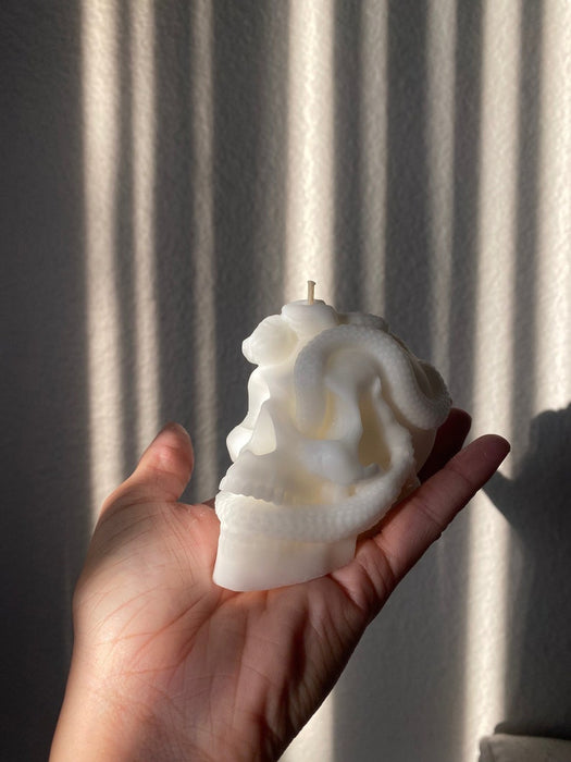 HYGGE CAVE | Snake Skull Candle