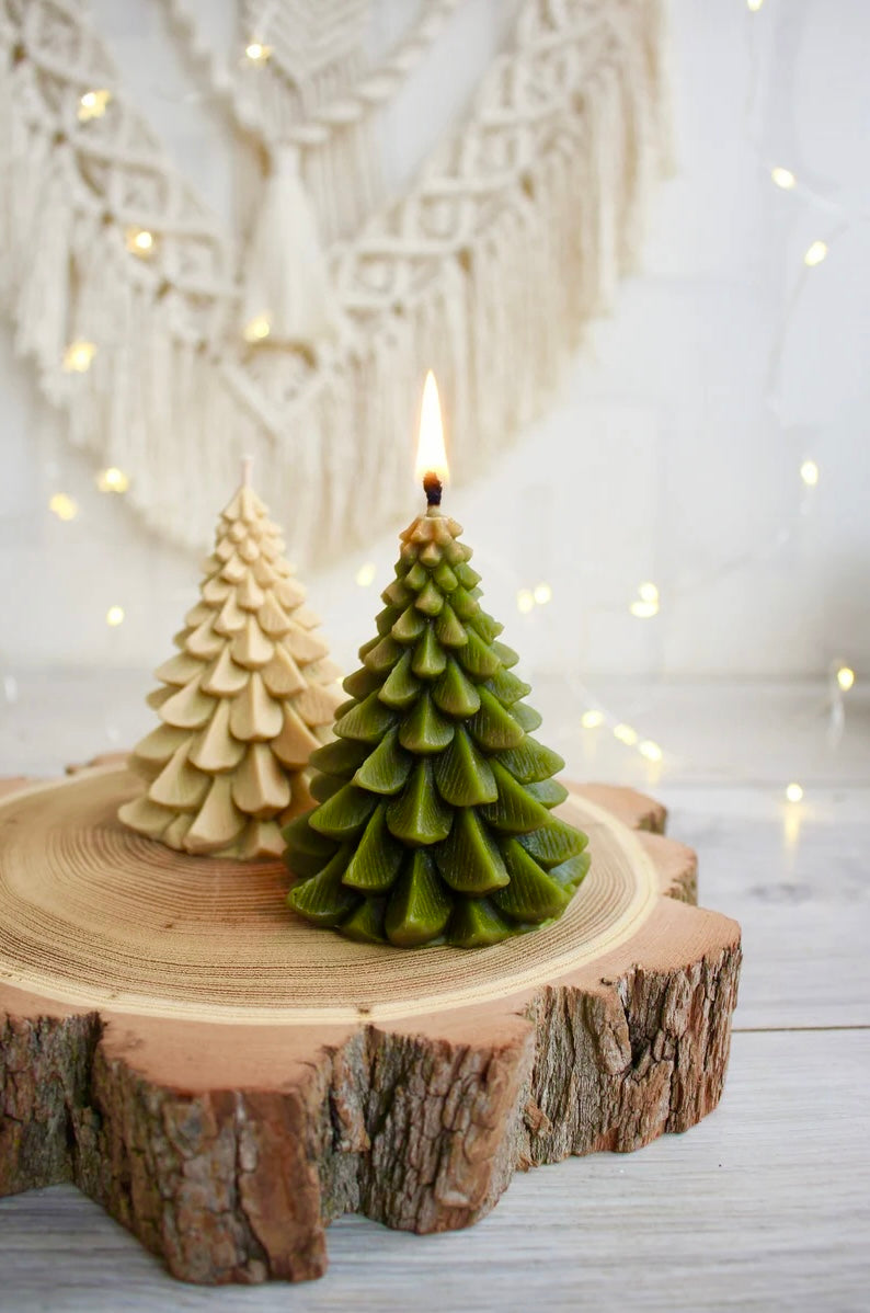 HYGGE CAVE | Christmas Tree Candle (Medium Size)