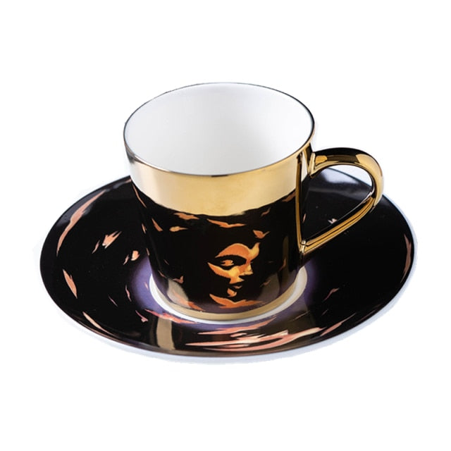 HYGGE CAVE | LOCOMOTION ANAMORPHIC CUP 2.0  gold mirroring is comprised of parallel lines