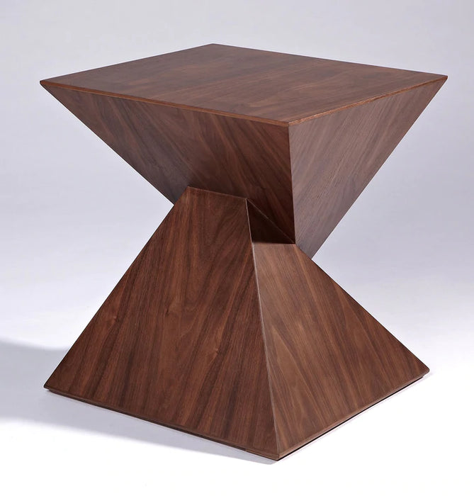 HYGGE CAVE | PYRAMID SIDE TABLE
